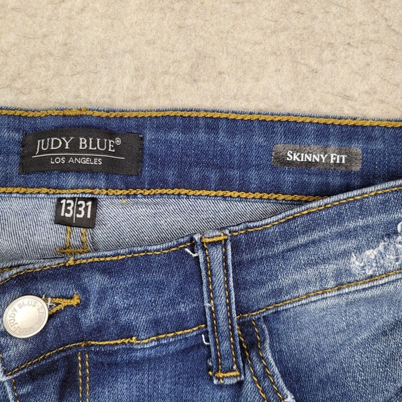 Judy Blue Skinny Fit Leopard Print Patch Mid Rise Jean Women's Size 13/31 - Picture 3 of 12